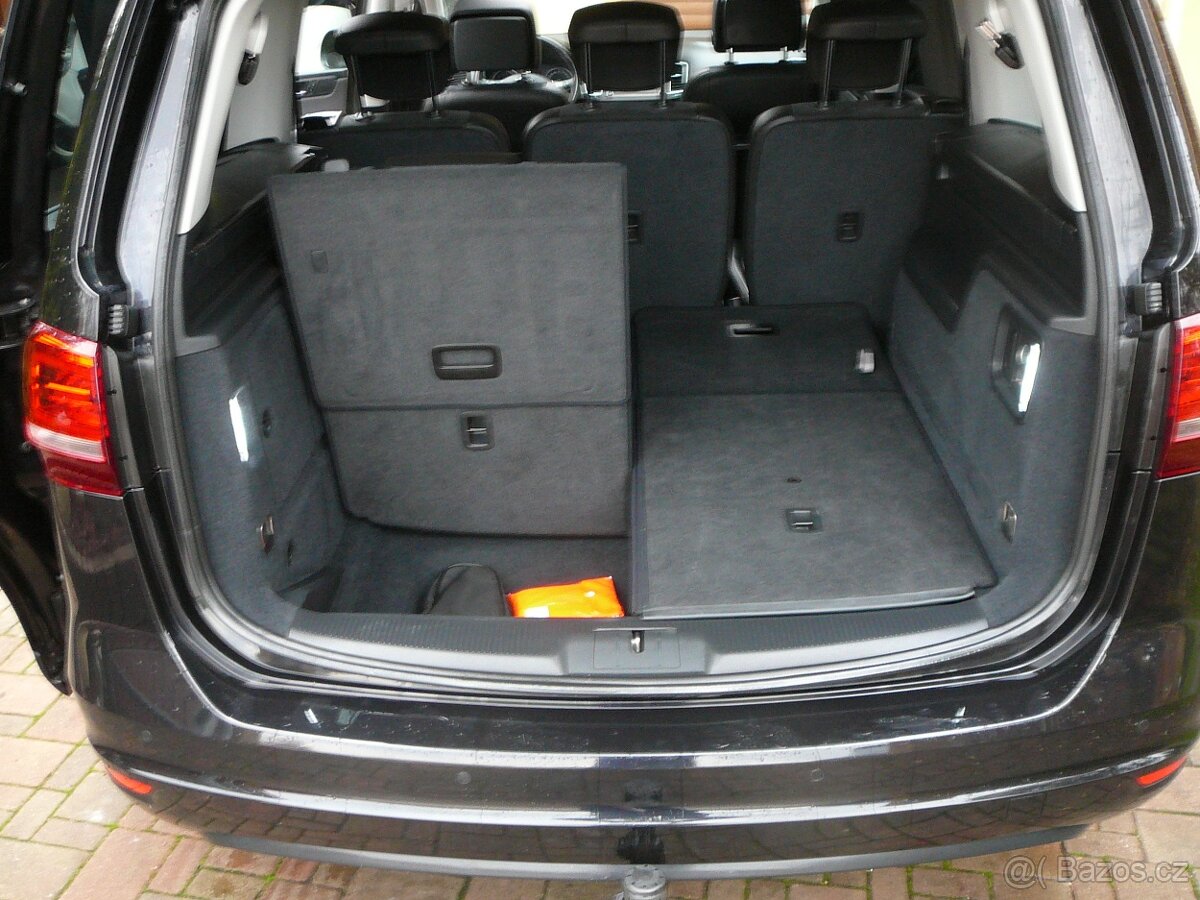 VW SHARAN 2.0 TDI 130KW 7MÍST DSG+F1 PANORAMA NAV ACC FRONT - 13