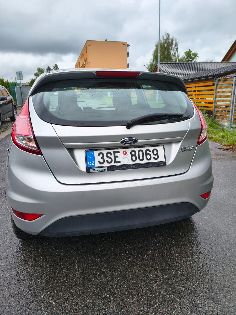 Prodám Ford Fiesta r.v.2015 - 13