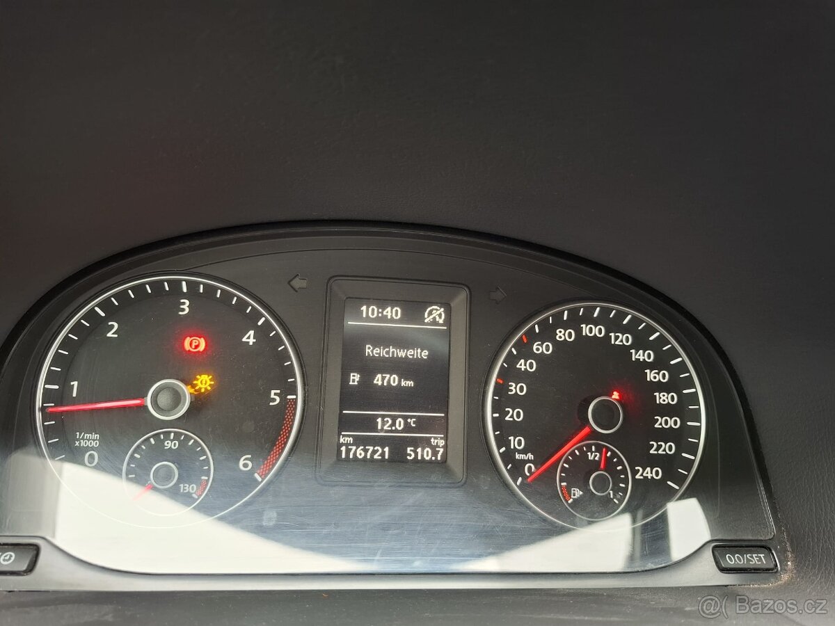 VW TOURAN 1.6 TDI 7MIST - 13