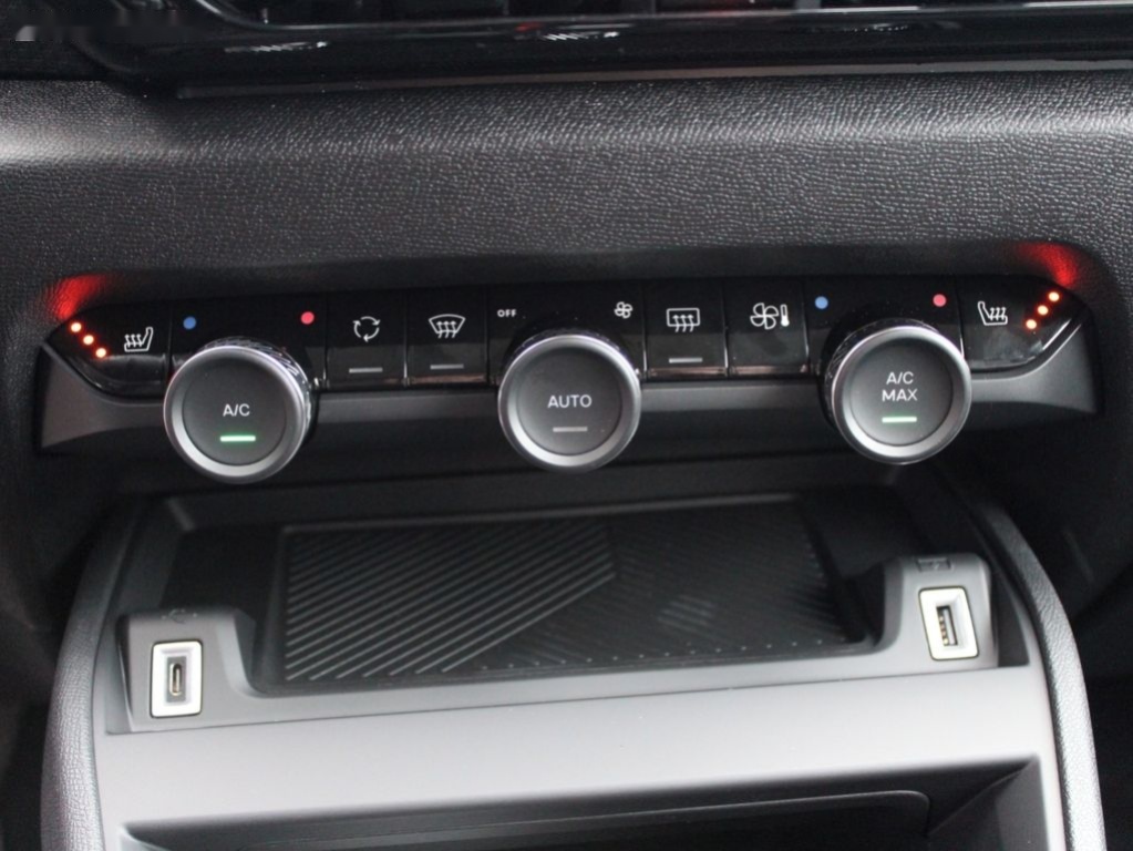 Citroën C4,MAX Petrol 130k Automatic - 13