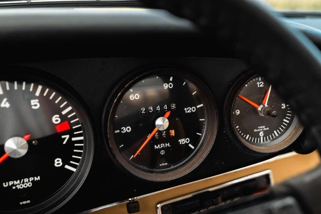 Porsche 911 T/E 2.4 z roku 1973 - 13