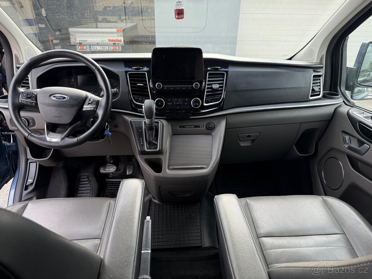 Ford Tourneo Custom - 13