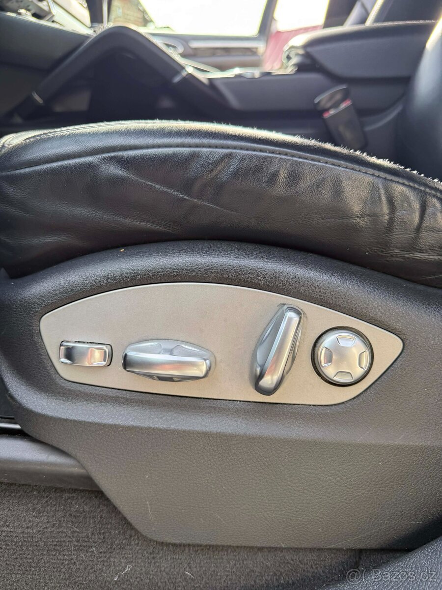 Porsche Cayenne - 13