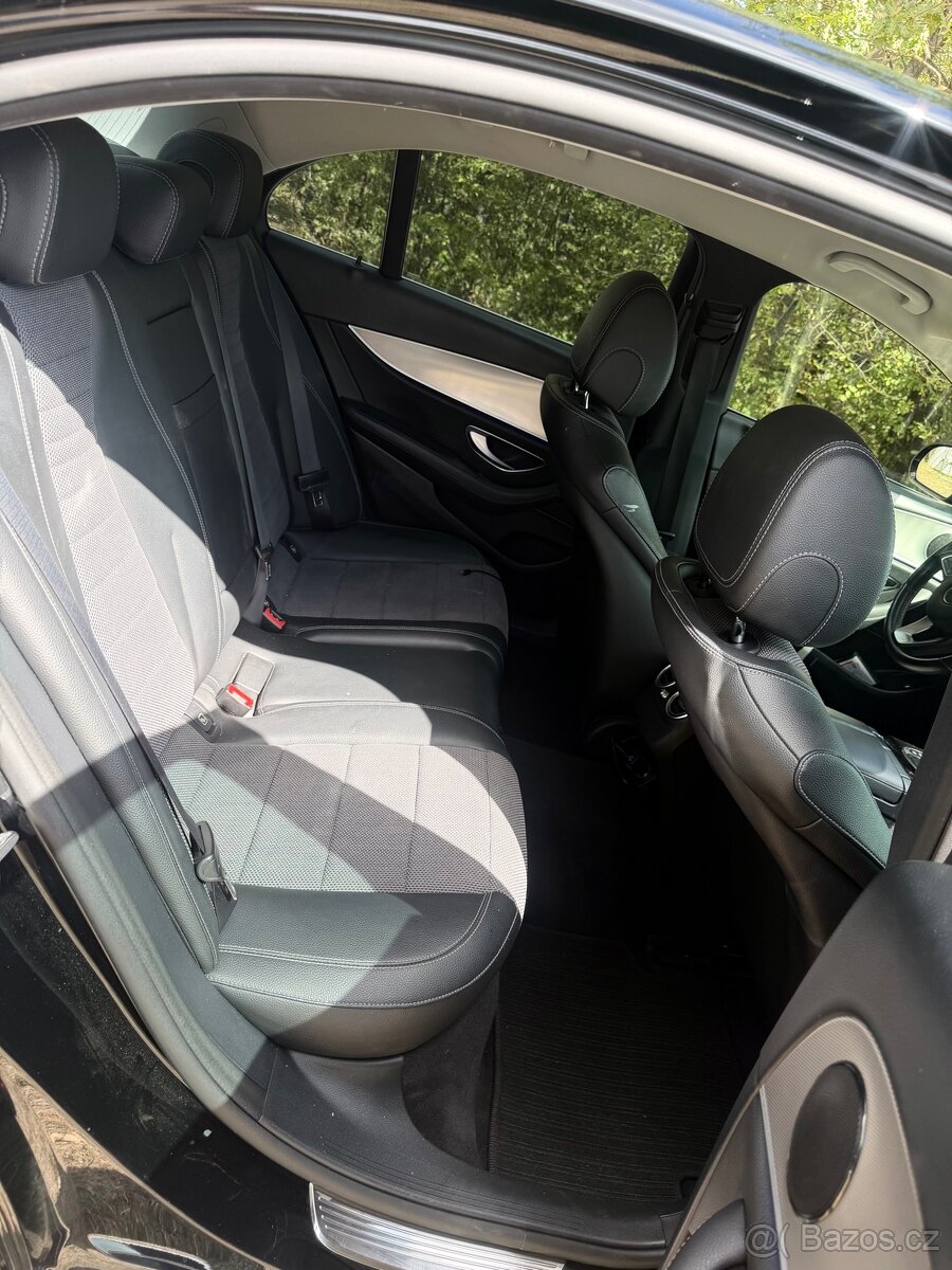 Mercedes-Benz Triedy E (W213) – E 220 d - 13
