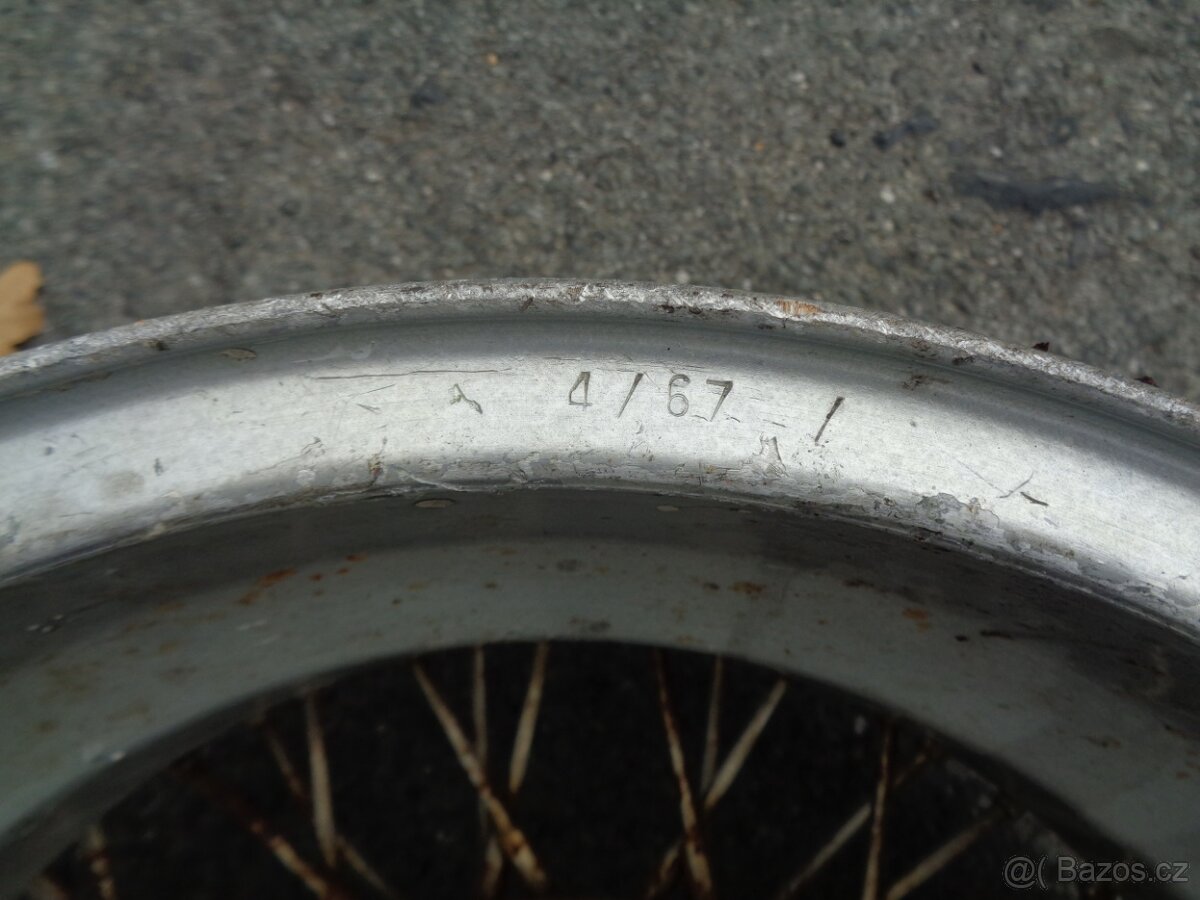 Fiat hliniková, drátěná kola Borrani - 13