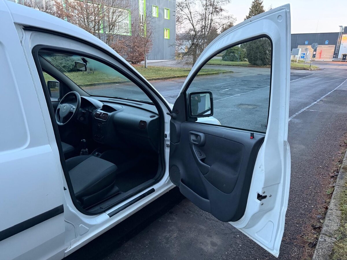 Opel Combo 1,3 CDTi Van - 13