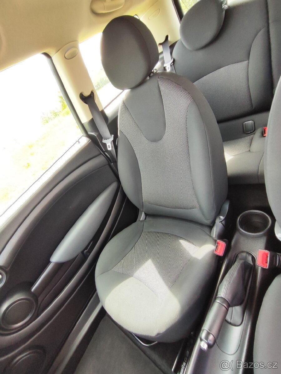 Mini Cooper R56 2011 - 13