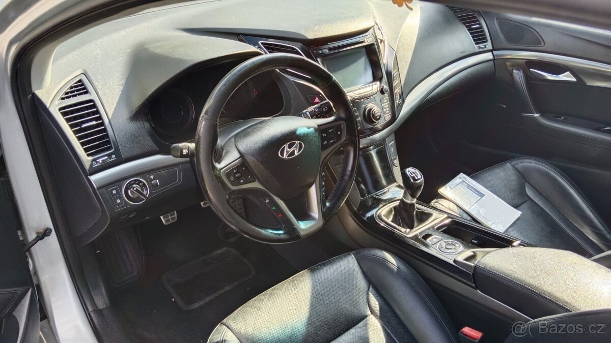 Hyundai i40 1.7 D 104 KW - 13