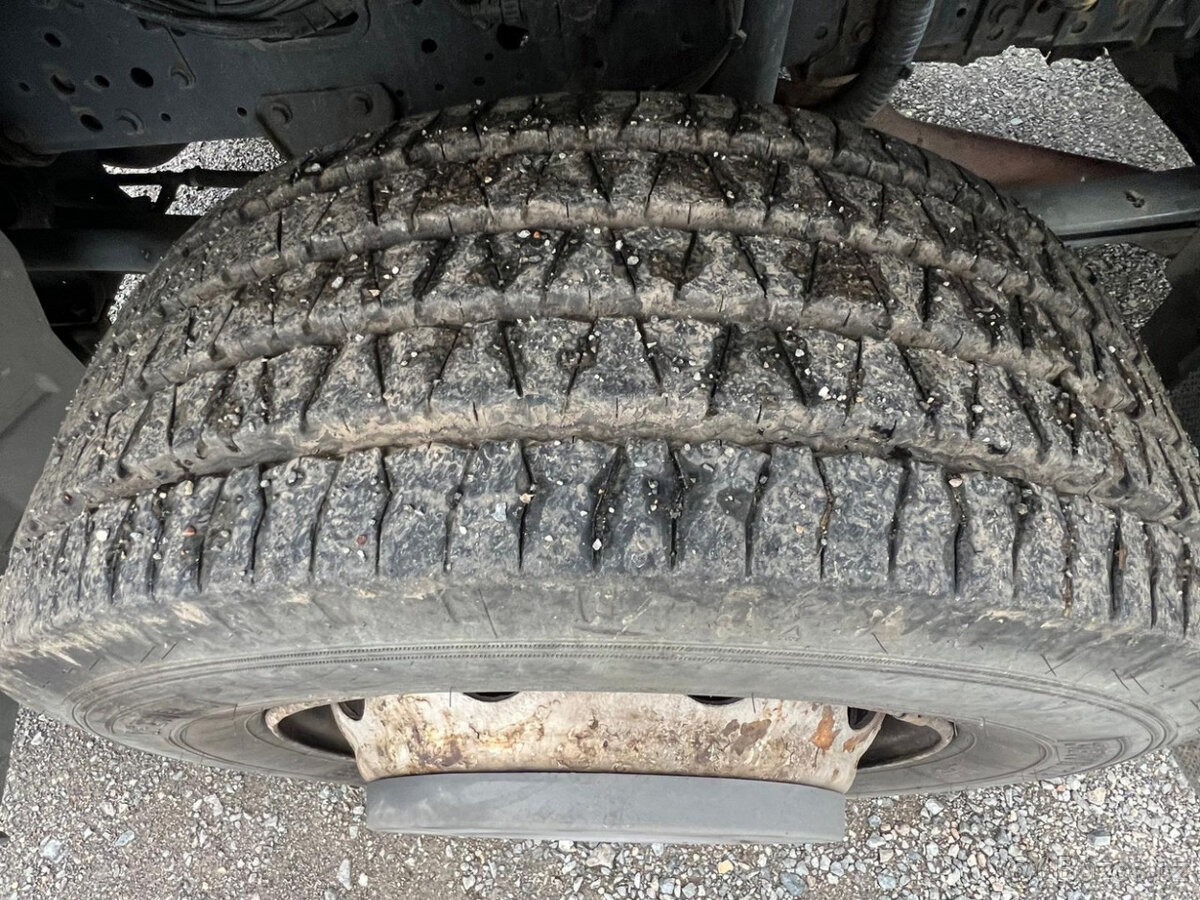 Hákový nosič IVECO AT190S36, r.v. 2004 - 13