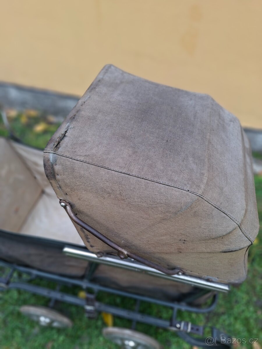 Starožitný kočárek pro panenky - skládací - 13