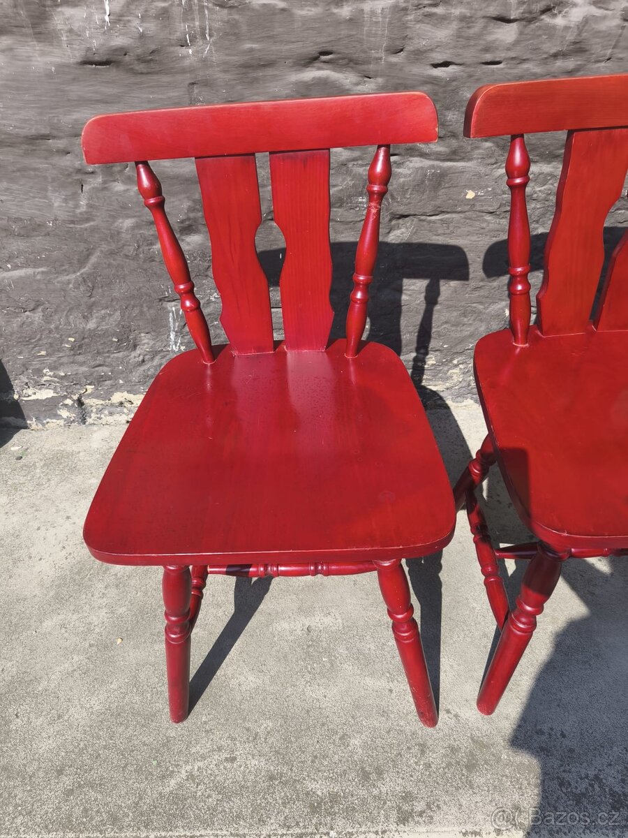 Jídelní sestava - stůl+4 židle červená barva - 13