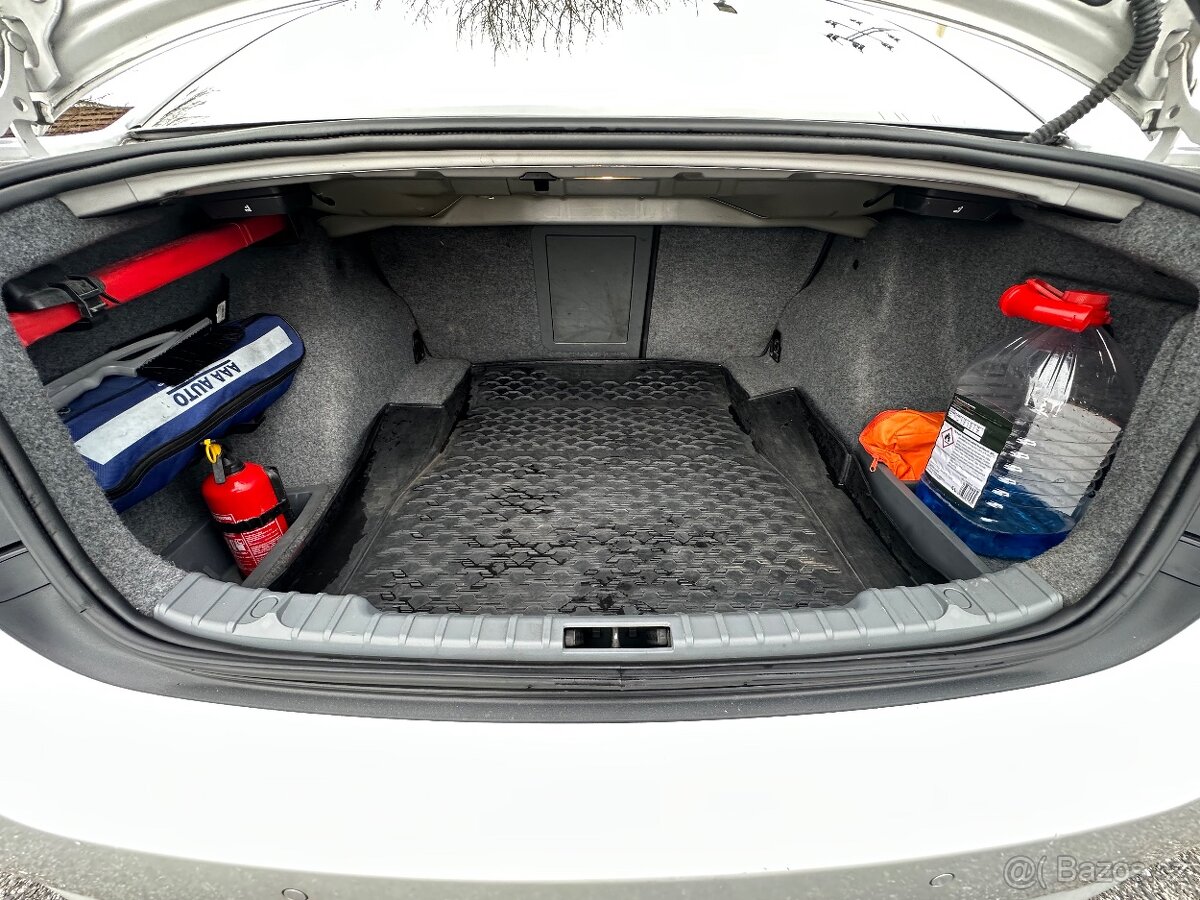 BMW e90, 320d, 120kw 247tkm - 13