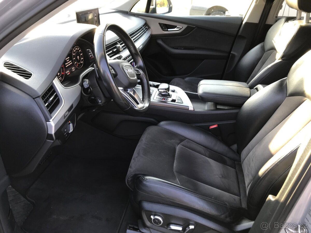 AUDI Q7 S-Line - 13
