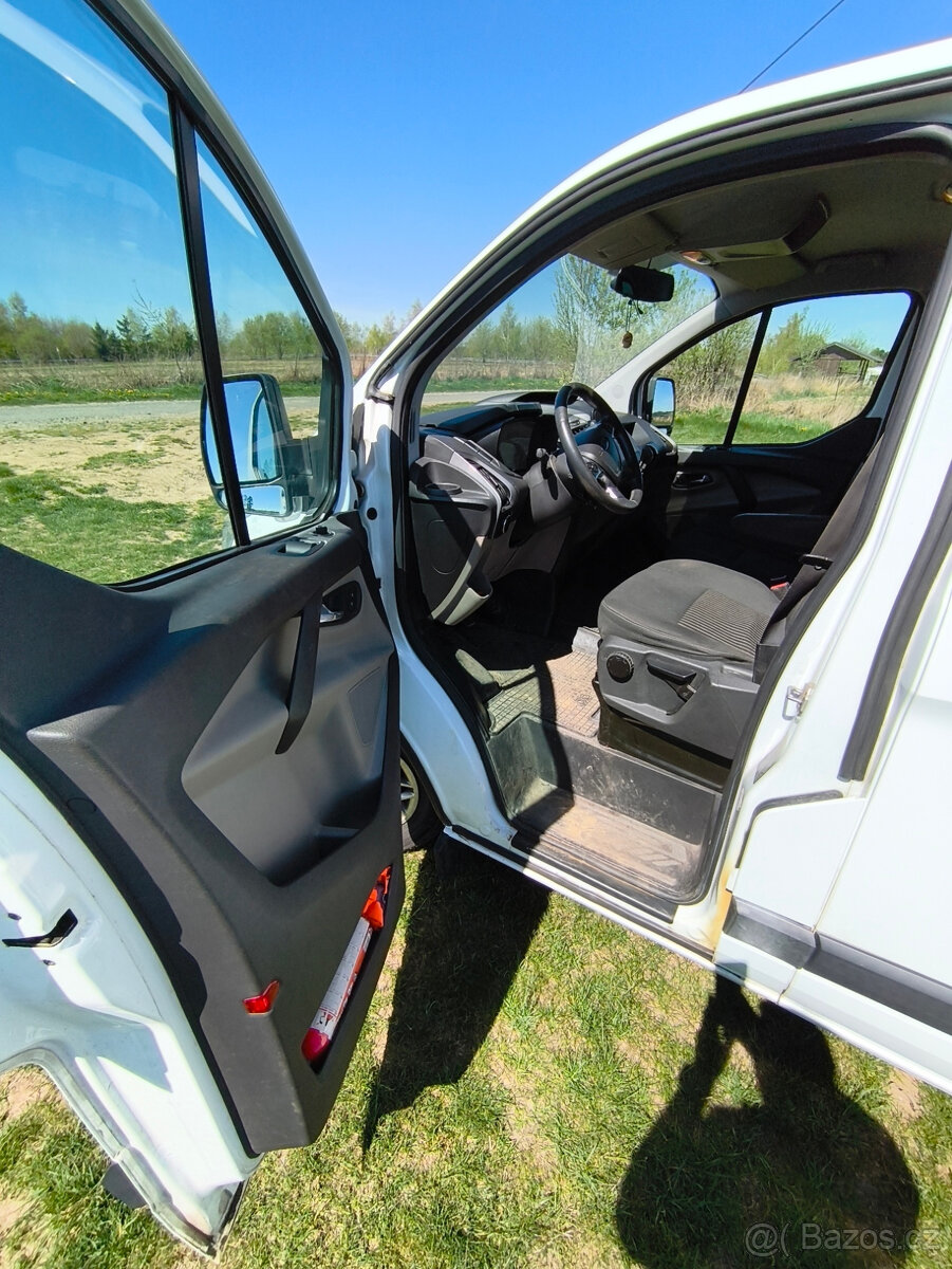 Ford Transit Custom 2,2 114kW r.v. 10/2014 - 13
