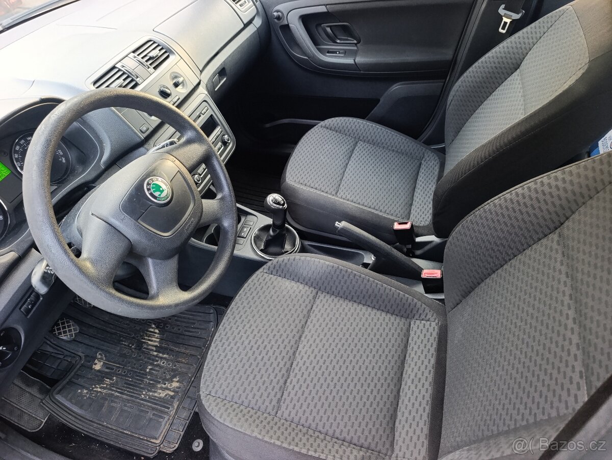 Škoda Fabia 1.2 HTP 2012 Facelift - 13