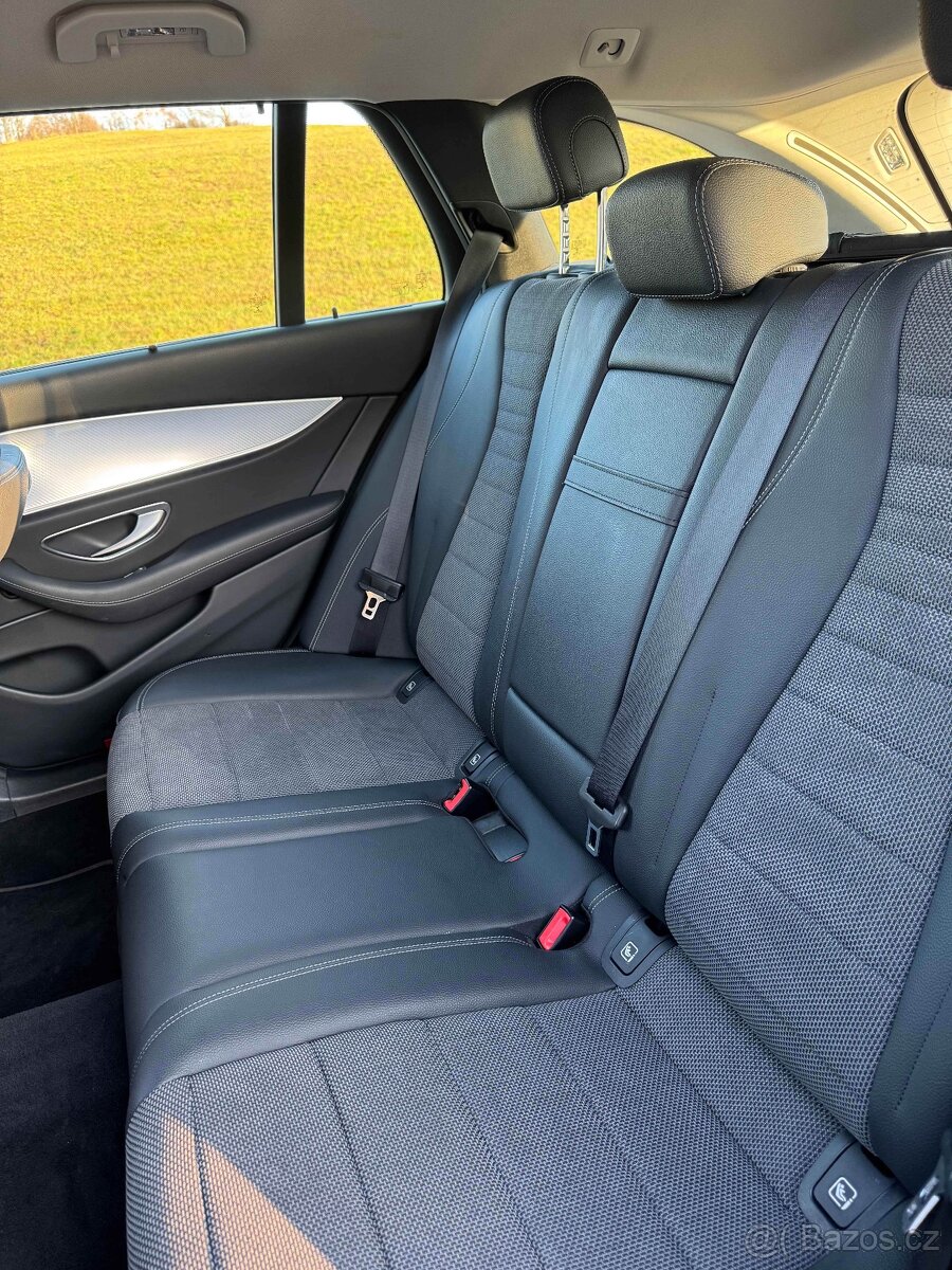 Mercedes - Benz E 220 D 4MATIC - 13