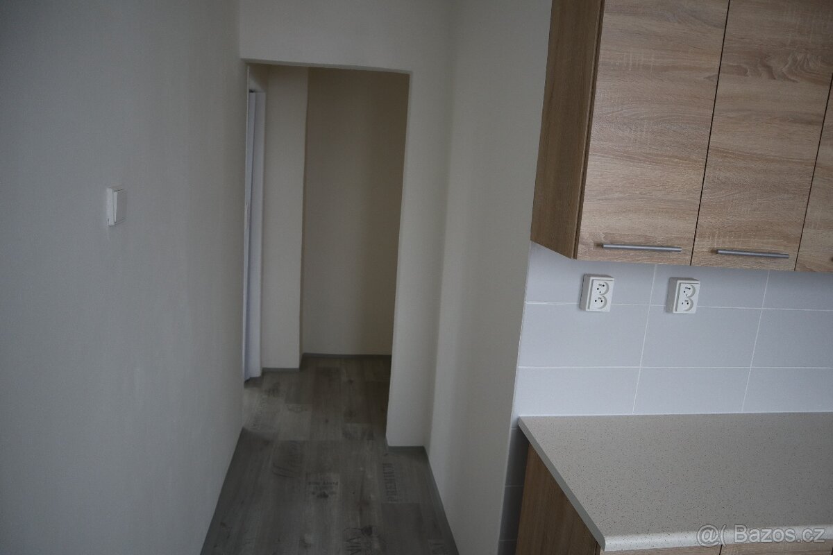 Pronájem bytu 2+1, s balkonem, ul. Osvobození, Jirkov - 13