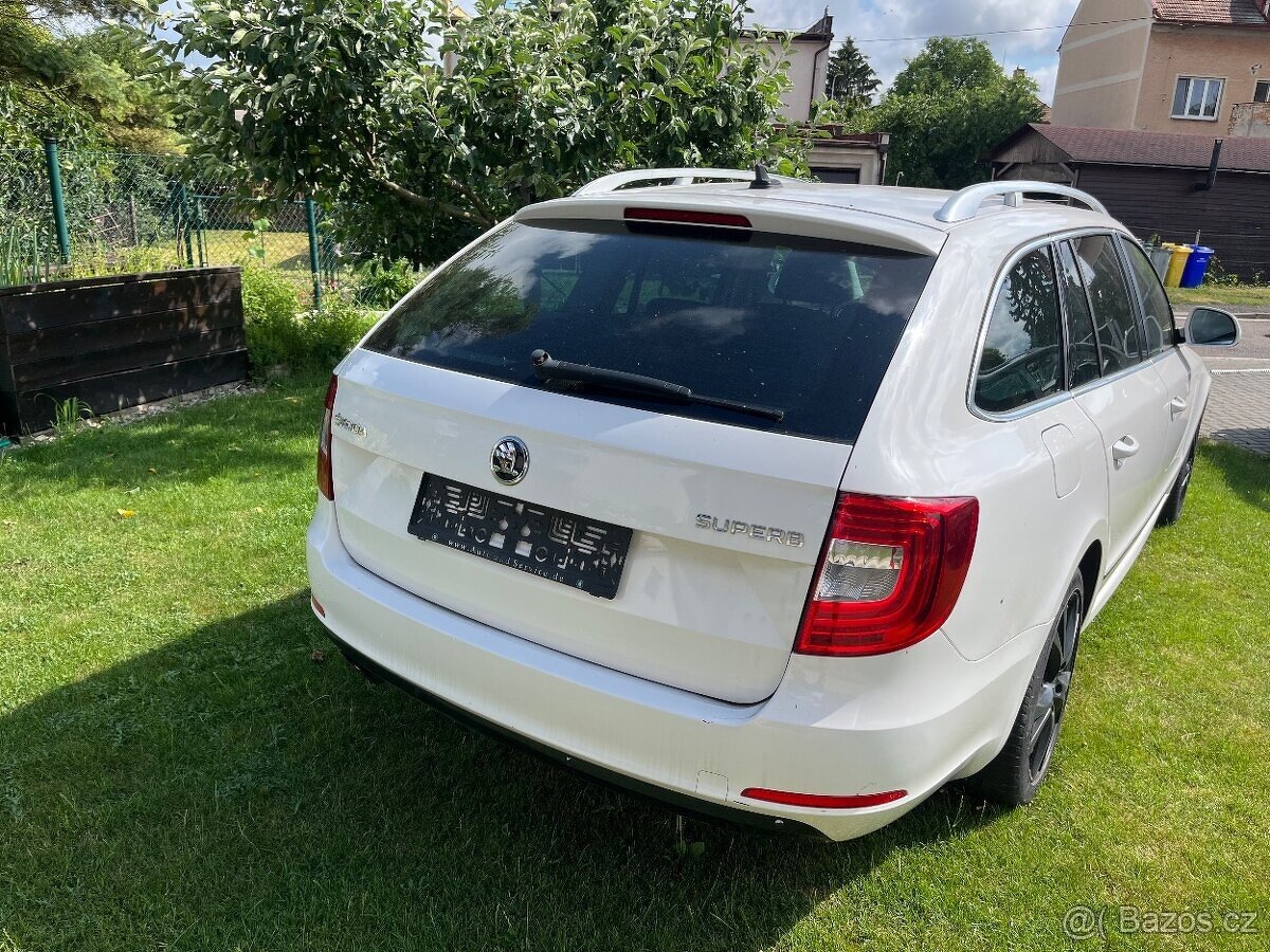 Škoda Superb 2 facelift 2014 125kW DSG Elegance - 13