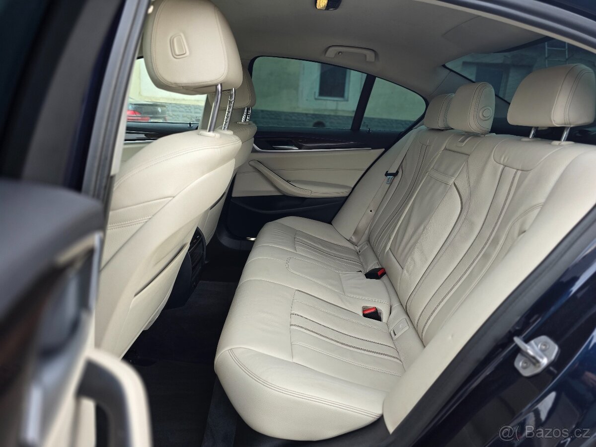 BMW 520 xDrive Luxury Line - 13