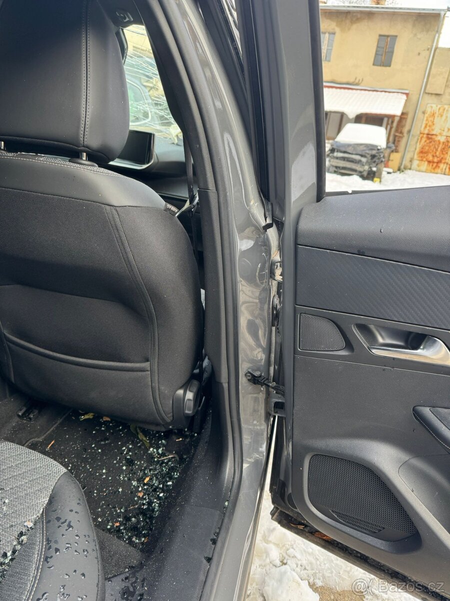 Peugeot 2008 CR doklady 2024 - 13