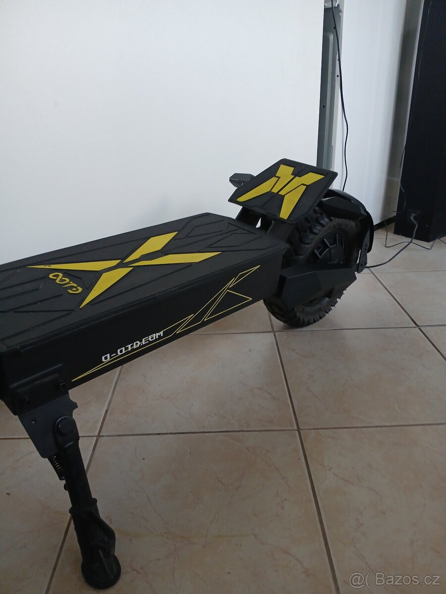 Elektrokoloběžka OOTD t10 - 13