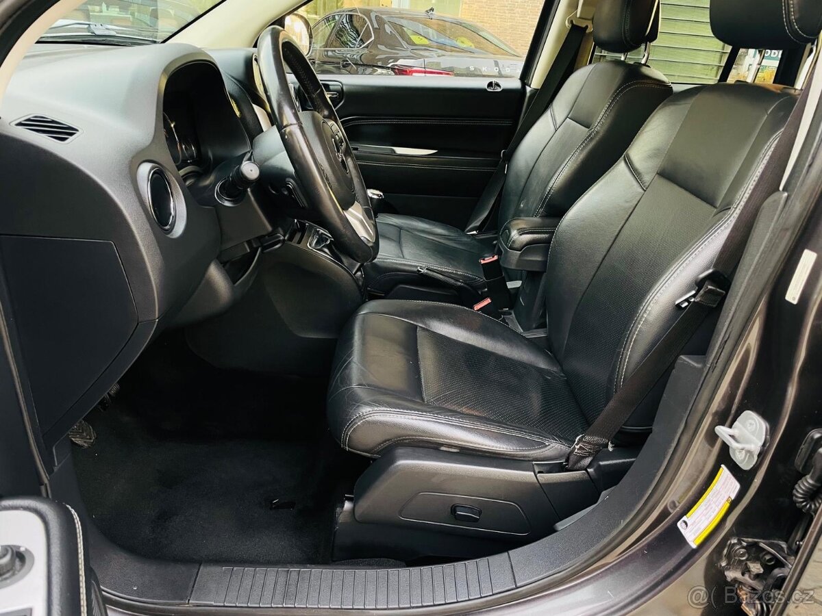 Jeep Compass 2.2D MANUÁL 4x4 KAMERA VÝHŘEV TAŽNÉ LIMITED - 13