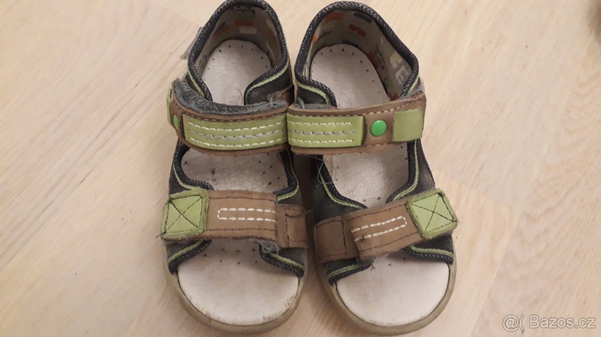 8x dětské botičky vel. 23. - 13