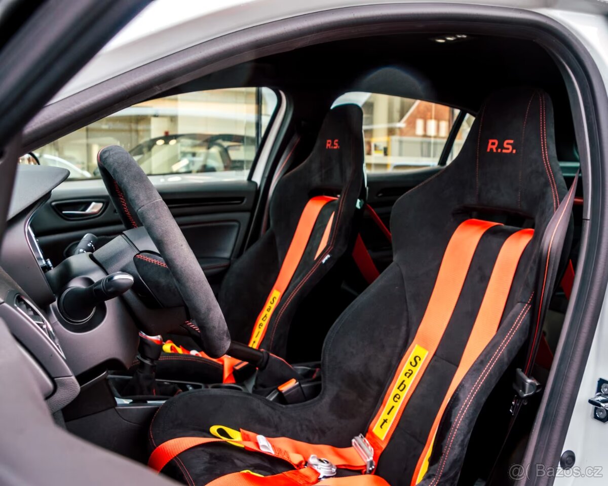 Renault Mégane R.S. Trophy-R - 13