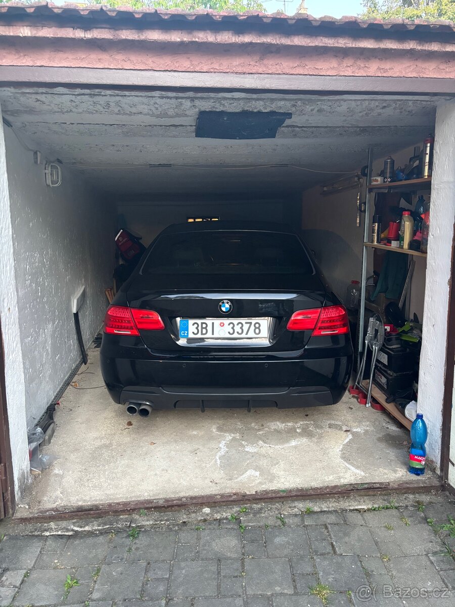 Bmw e92 330d M packet Manual - 13