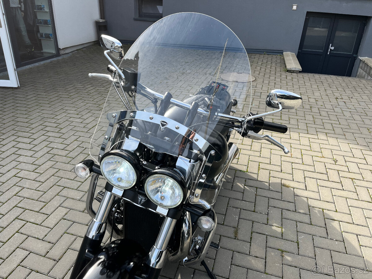 Triumph Thunderbird Storm - 13
