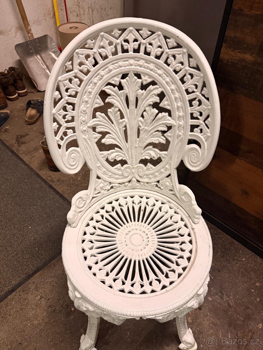 Zahradni stolek - 13