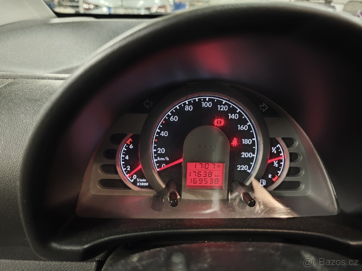 Prodám Volkswagen Fox - 13