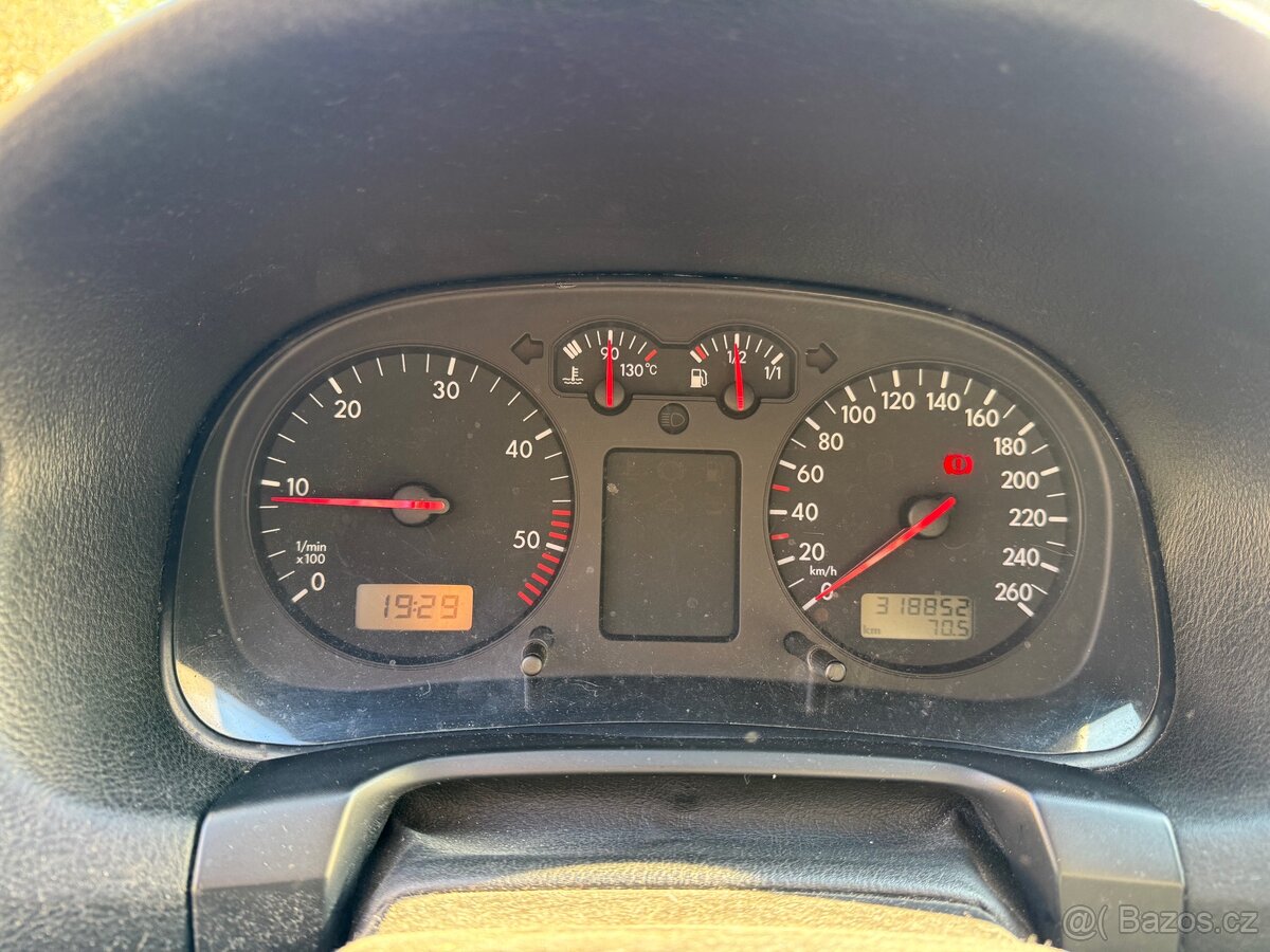 Volkswagen Golf IV 1.9 TDI - 13