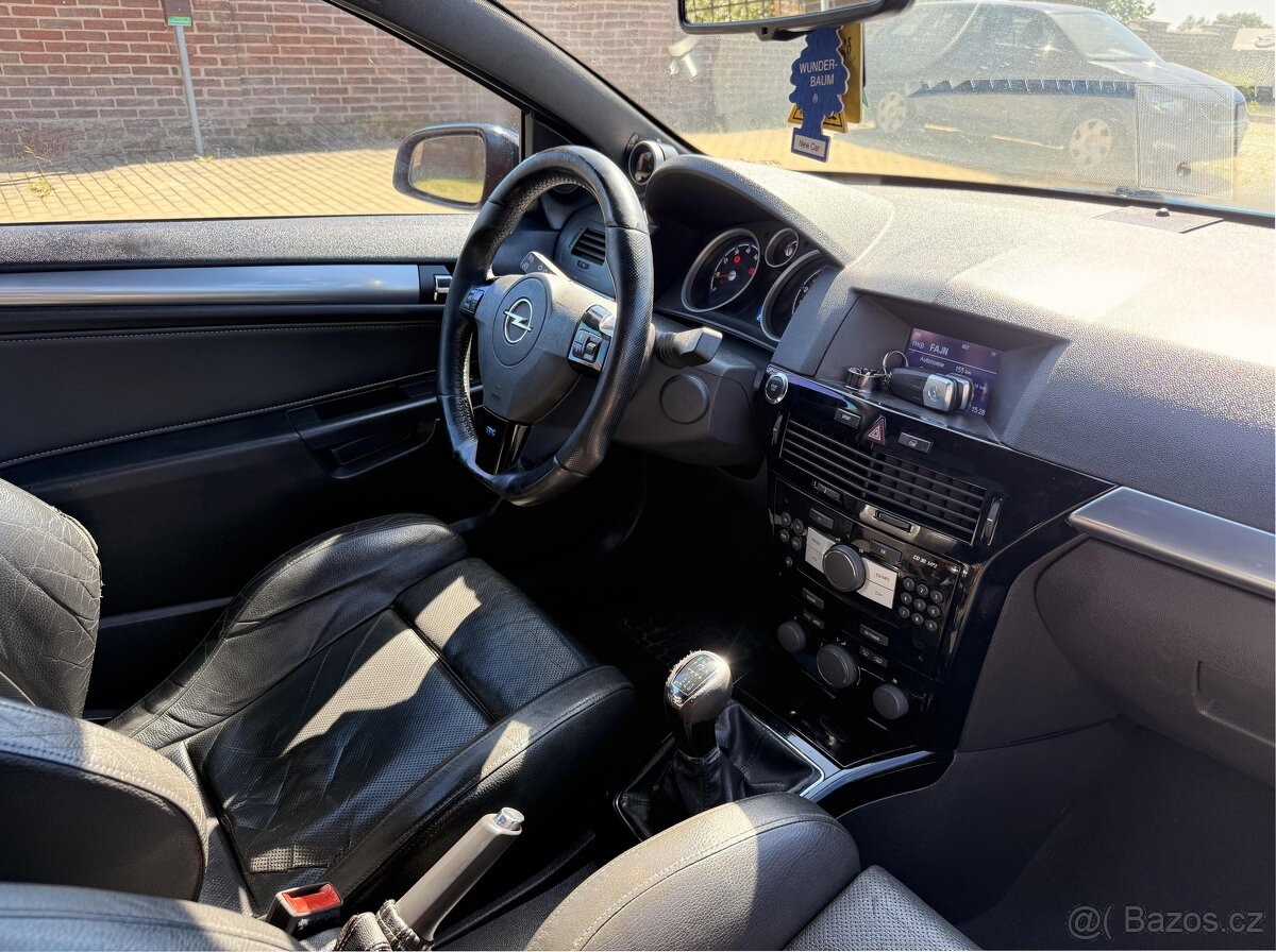 Opel Astra OPC 2.0 16V 177kW - 13