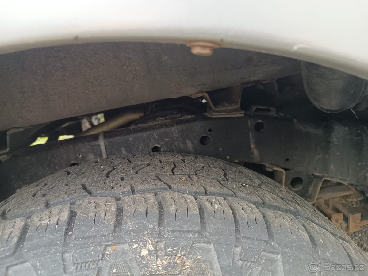 Nissan Navara D22 - 13