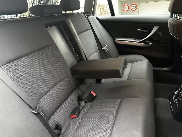 BMW Řada 3 E91 320i 125kW Combi Facelift Tempomat Serviska - 13