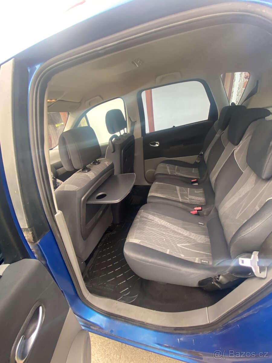 Renault Megan Scenic - 13
