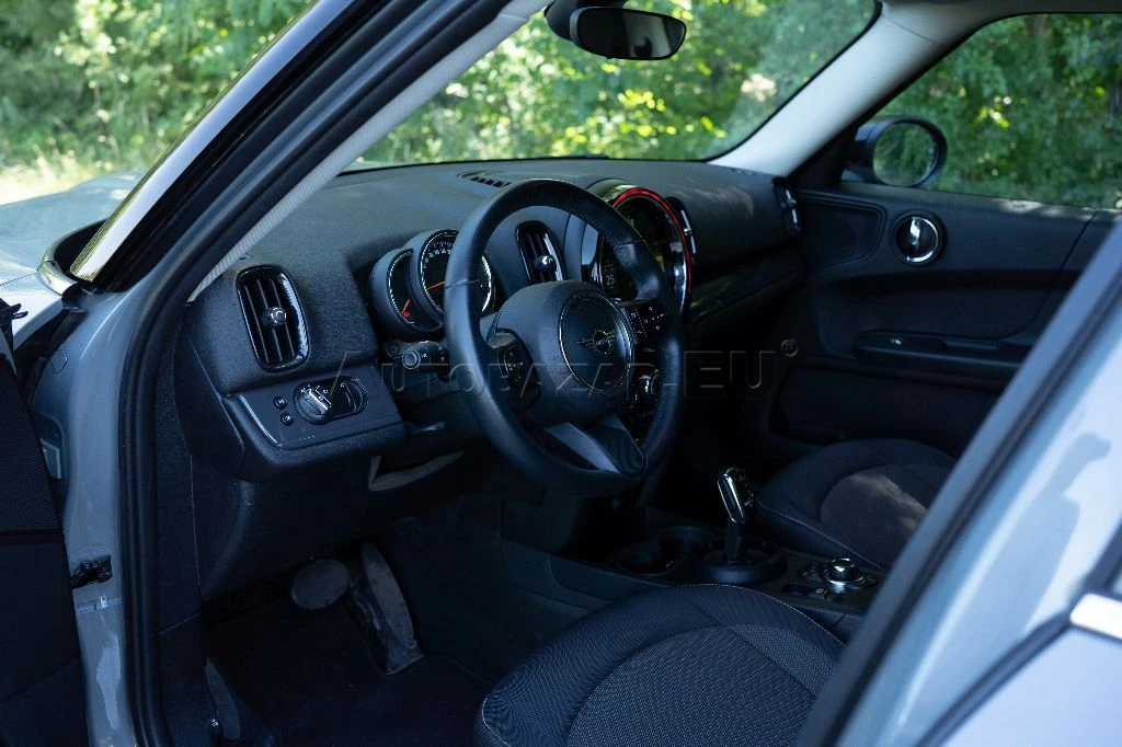 Mini Cooper Countryman F60 - 13