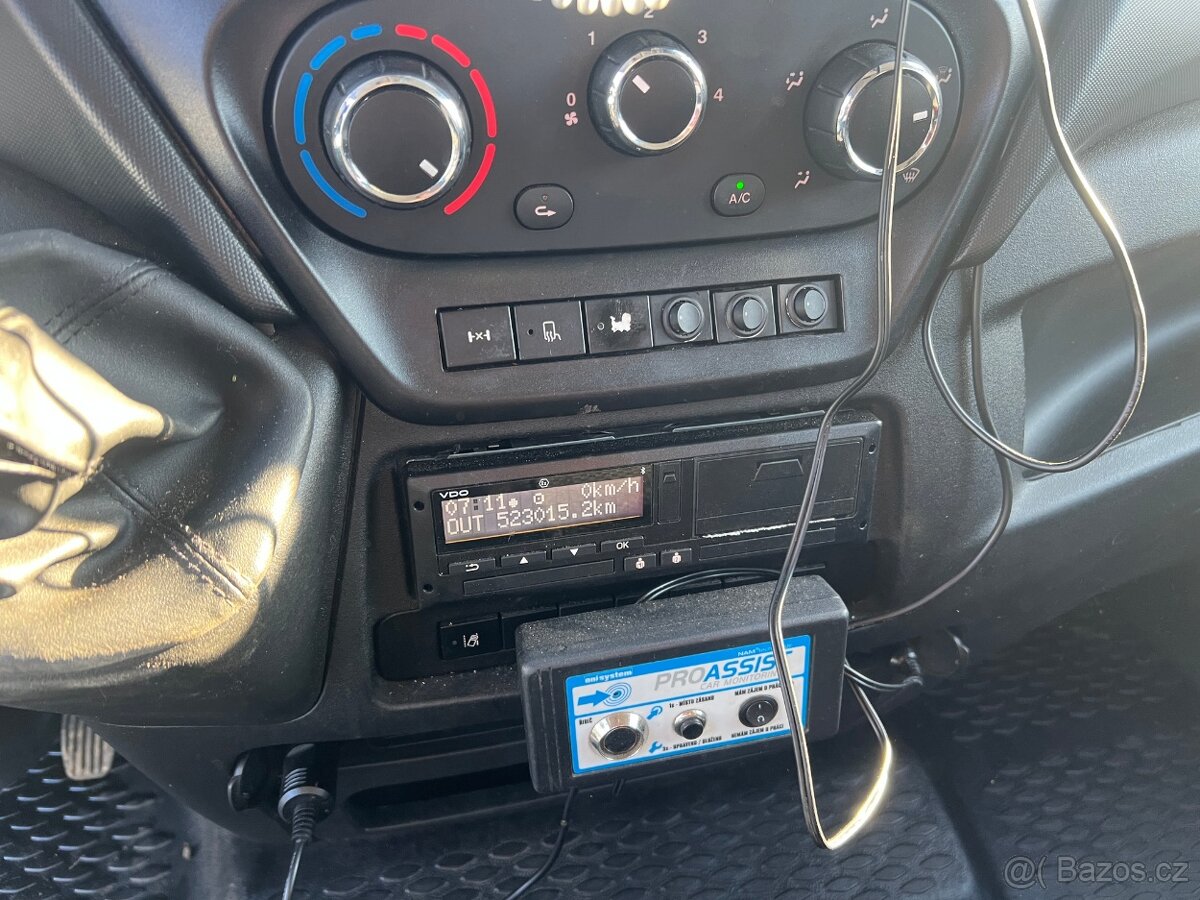 Iveco, 70C18, odtahový speciál, 7 míst, r.v. 2018 - 13