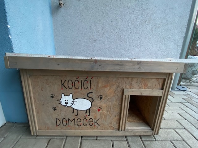dřevěný kočičí domeček - 13