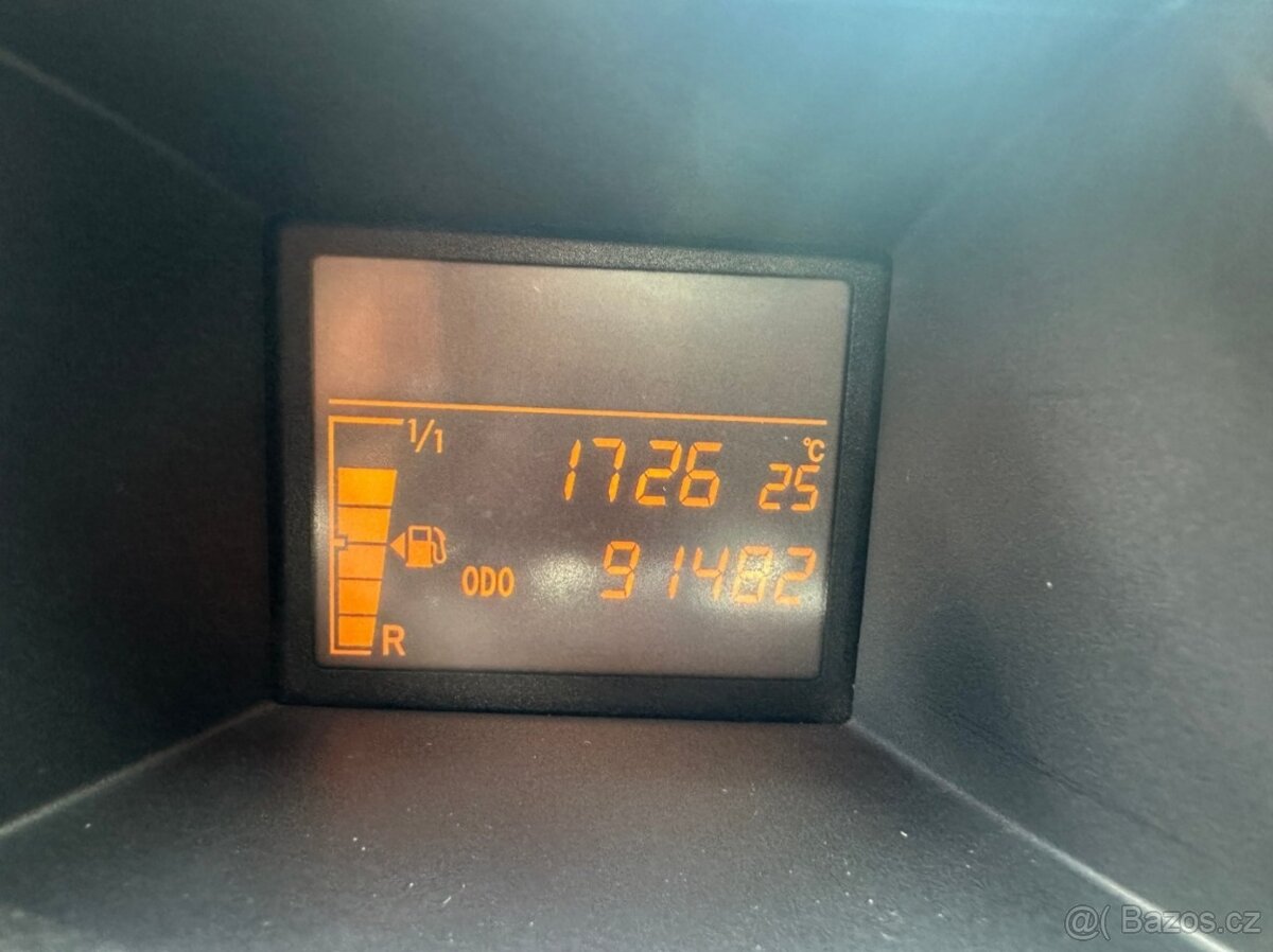 Nabídka Toyota iQ 1.4 D4D - 13