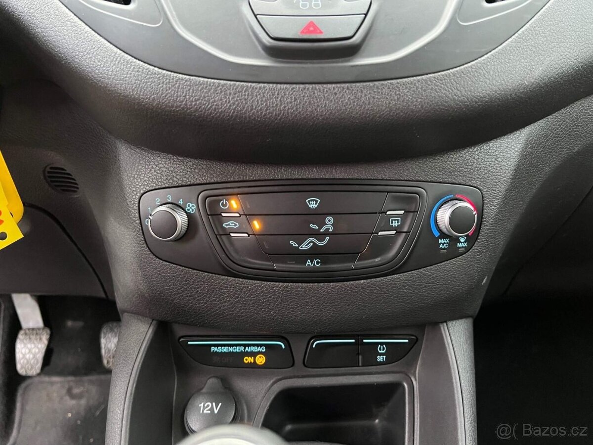 Ford Tourneo Courier 1.5 TDCI 70 kW klima STK 9/27 původ ČR - 13