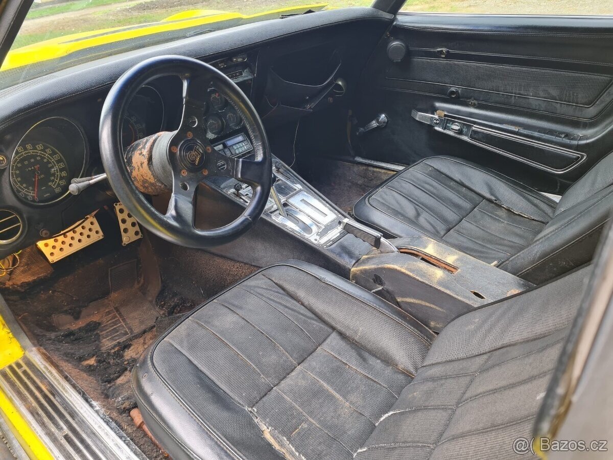 Corvette C3 1976 - 13