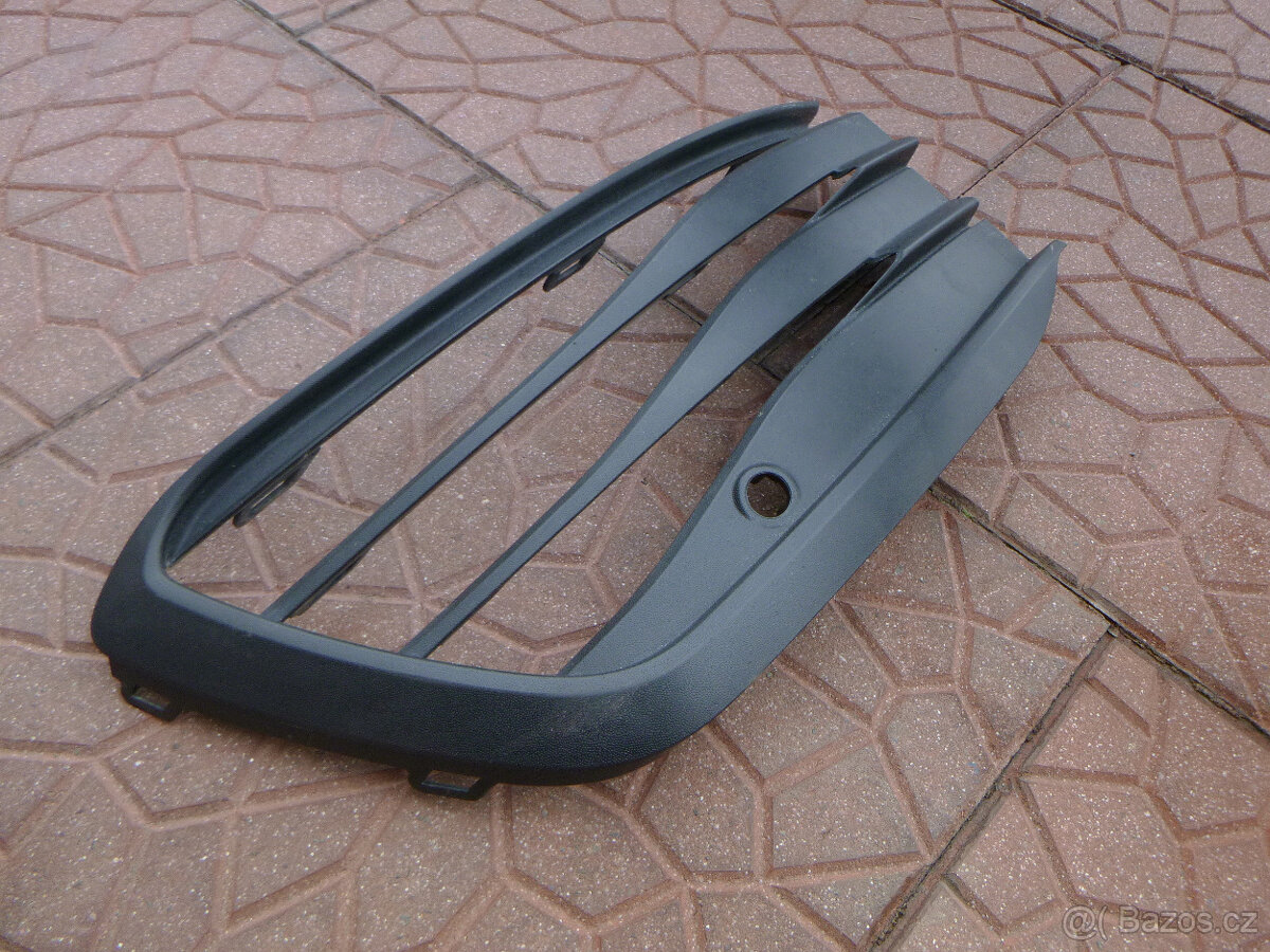 VW Golf VIII 8 originál přední nárazník 5H0807221H mřížka - 13