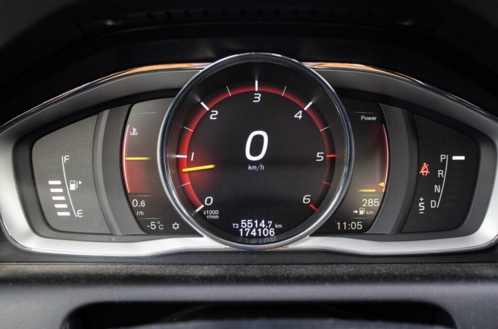 Volvo XC60 140kW (2015) - 13