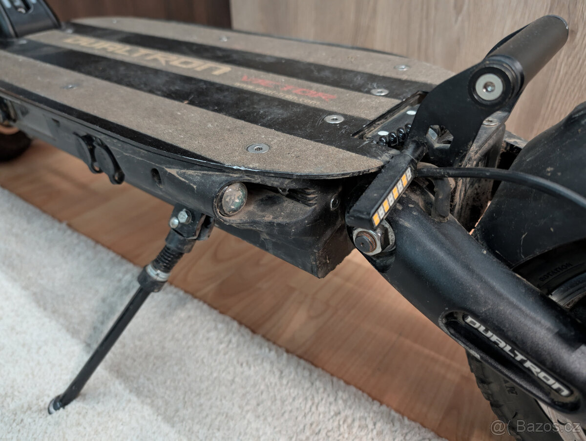 Elektrokoloběžka Dualtron Victor Pro - 13