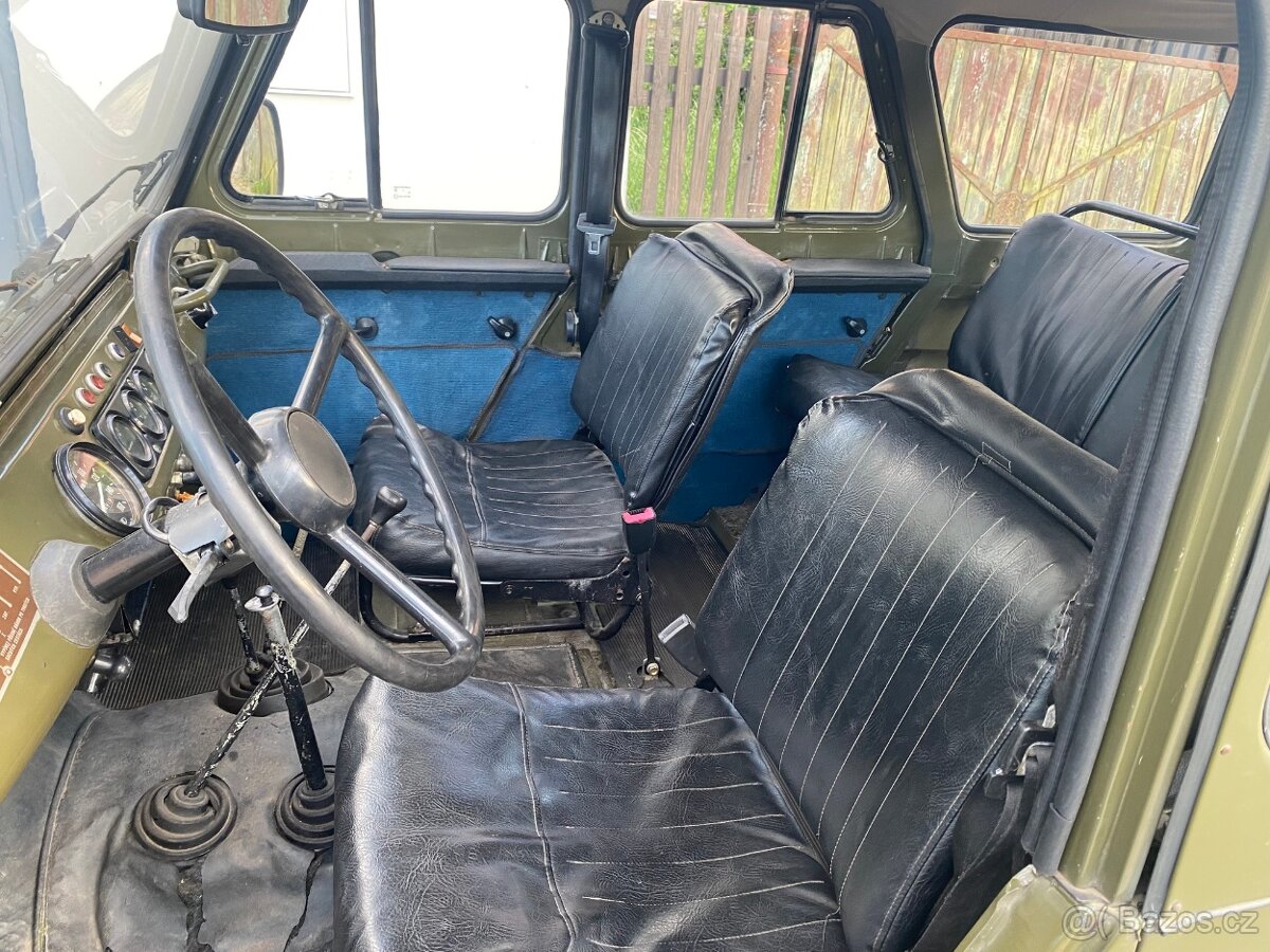 UAZ 469 BI - 13