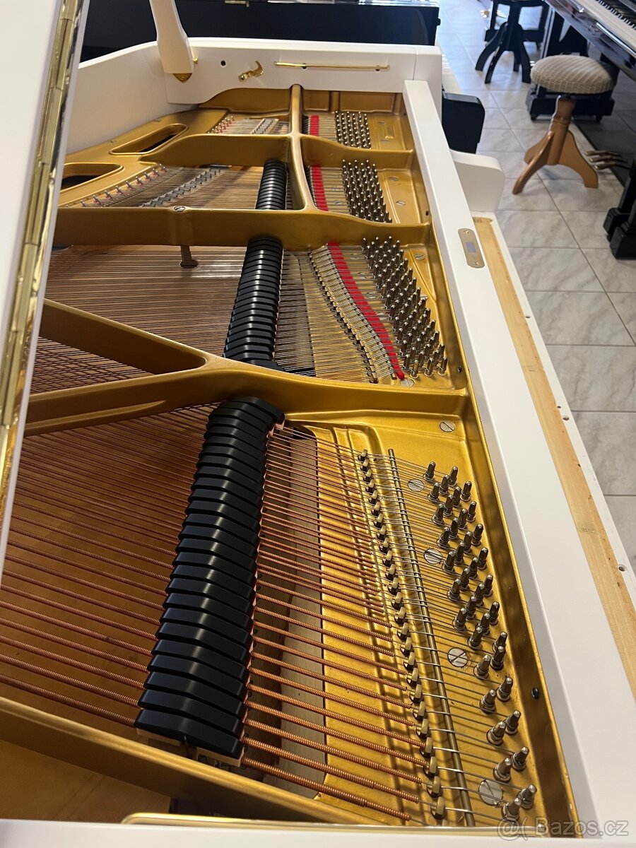 Bílý klavír Petrof mod. IV po opravě se zárukou 5 let - 13