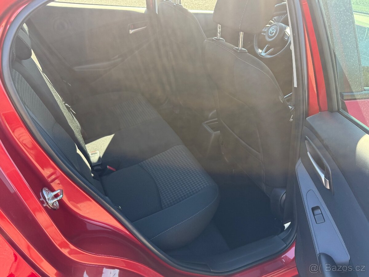 Mazda 2 1.5i Skyactiv najeto 141000 km 2018 - 13