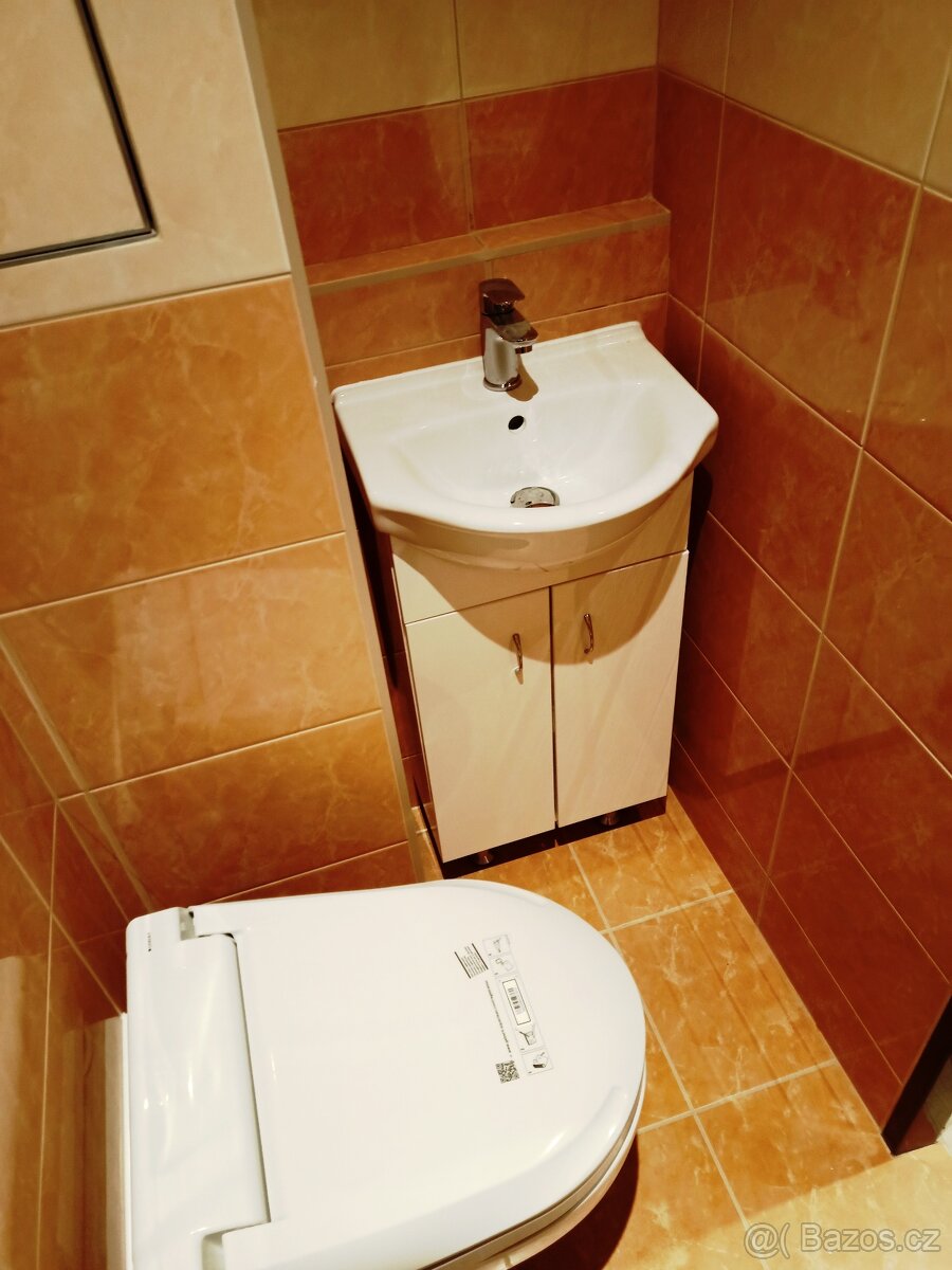 Rekonstrukce a modernizace v bytech již 32 let . - 13